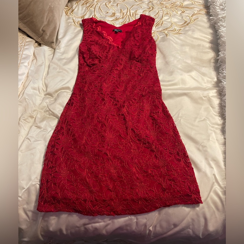 Jump Apparel red lace mini cocktail dress M